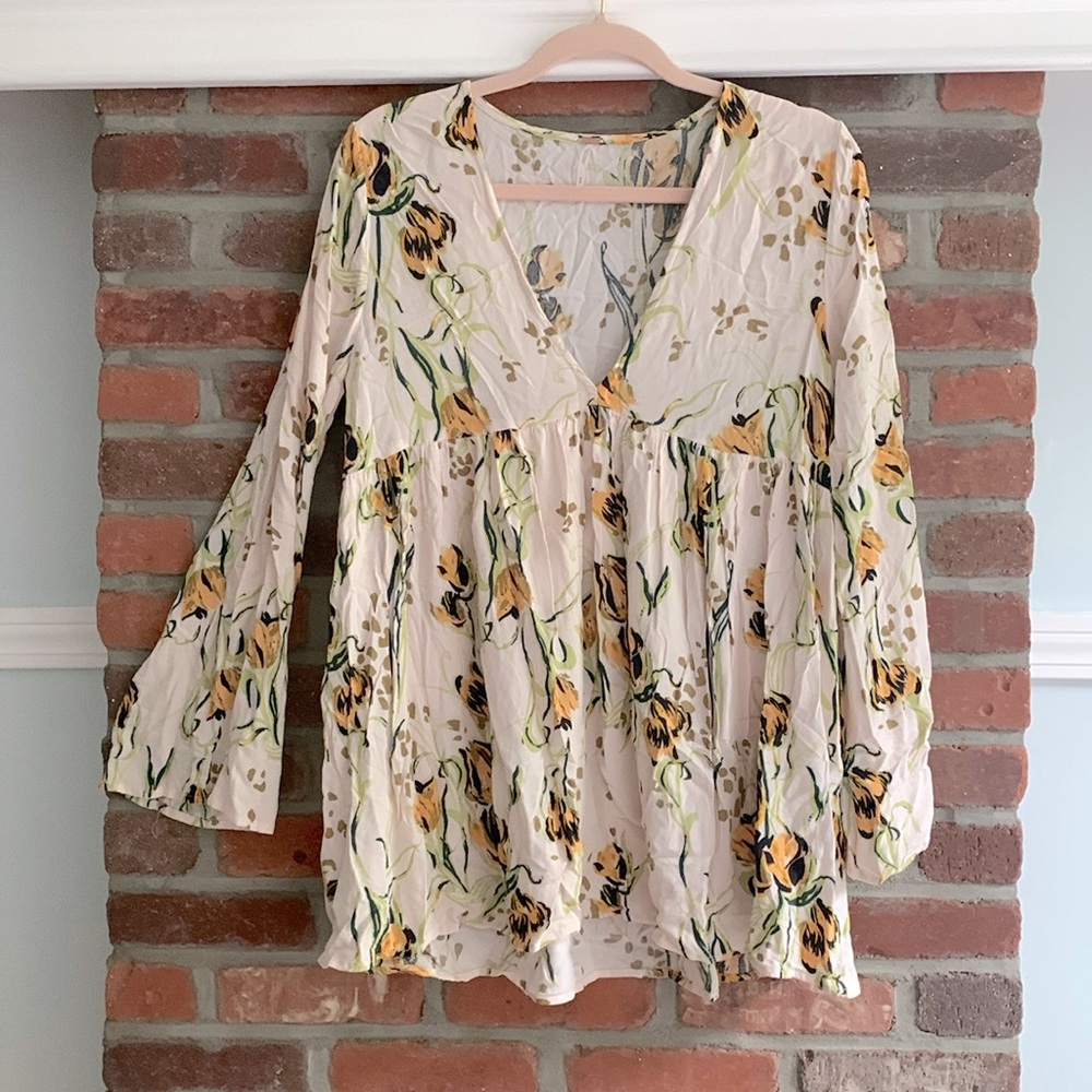 Free people lightweight long sleeve tunic size medium smoke free home!
